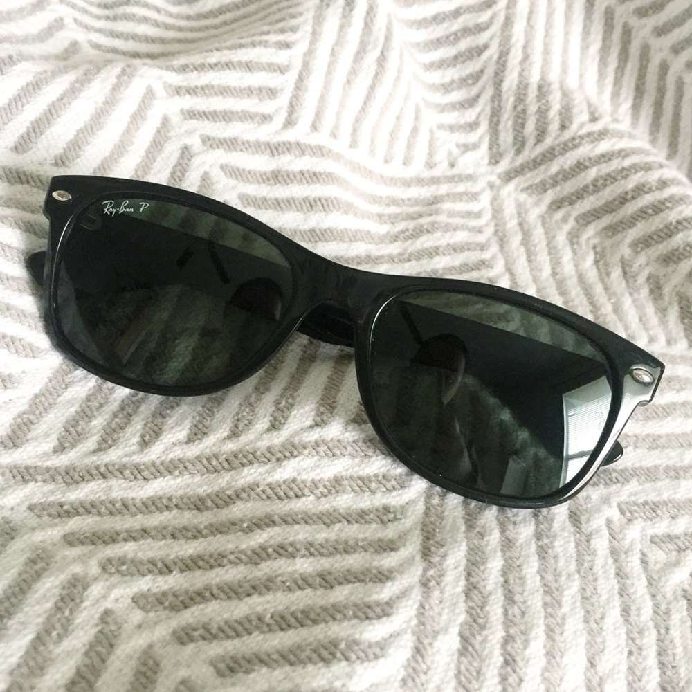 Polarized Ray-Ban New Wayfarer Classic Sunglasses